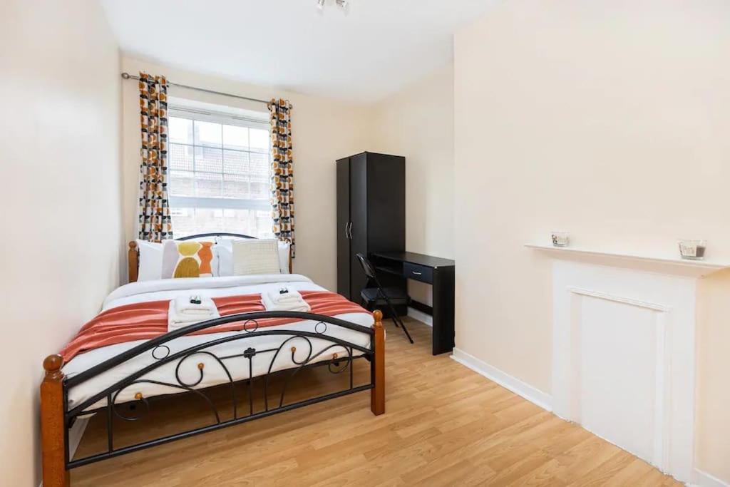 Tranquil 1Br In South Bank With Onsite Parking Lejlighed London Eksteriør billede
